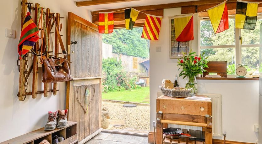 Photo of 2 Bed in Radstock