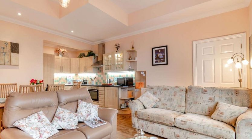 Photo of 2 Bed in Tenby