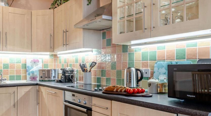 Photo of 2 Bed in Tenby