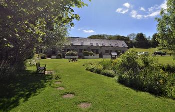 in Lyme Regis (90145) Holiday Cottage