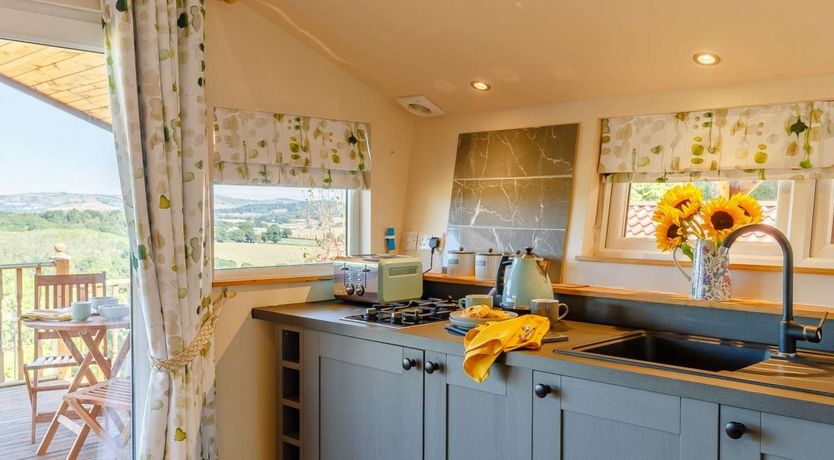 Photo of 1 Bed in Pinhoe