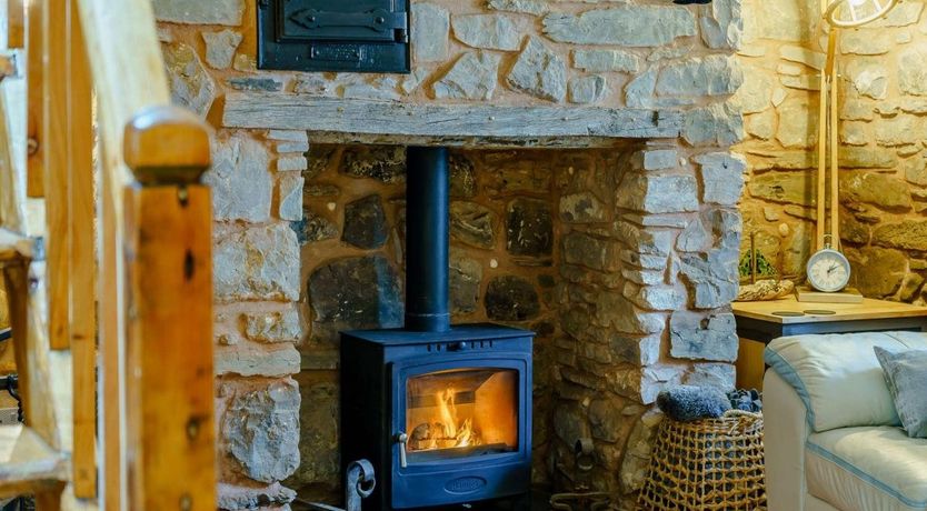 Photo of 1 Bed in Llansaint