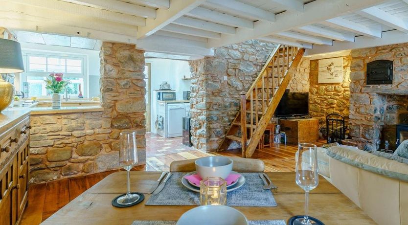 Photo of 1 Bed in Llansaint