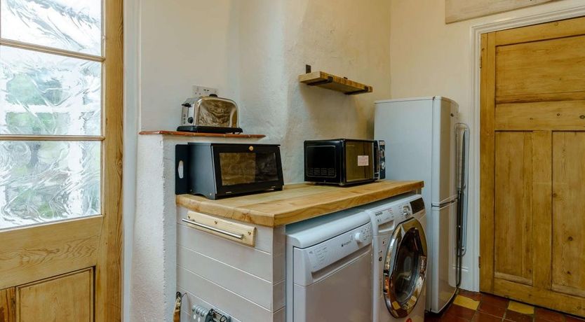 Photo of 1 Bed in Llansaint