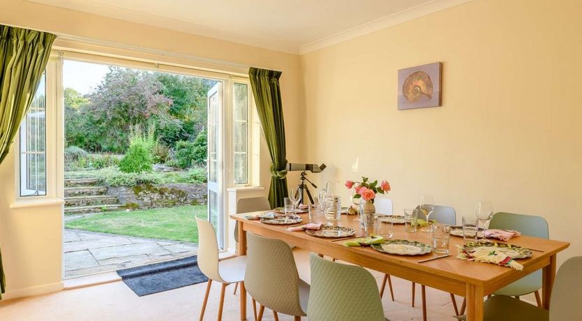 Photo of 4 Bed in Corscombe