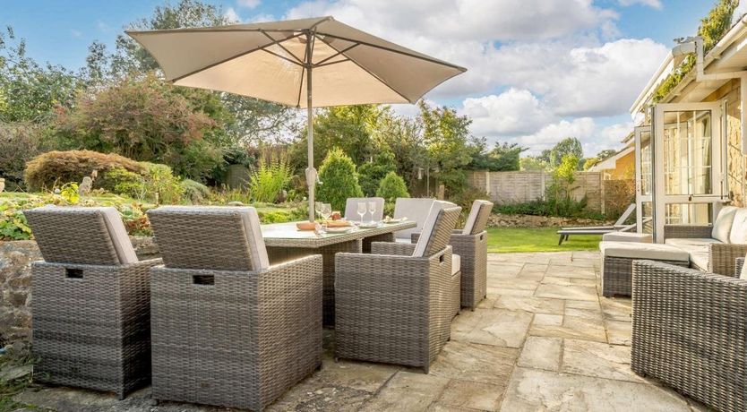 Photo of 4 Bed in Corscombe