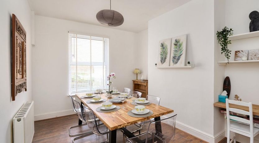Photo of 5 Bed in Ilfracombe