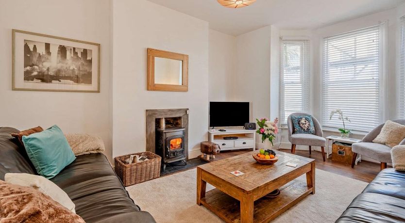 Photo of 5 Bed in Ilfracombe