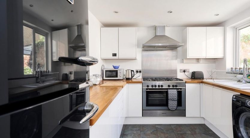 Photo of 5 Bed in Ilfracombe