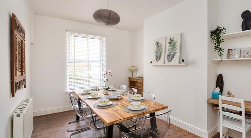 Photo of 5 Bed in Ilfracombe