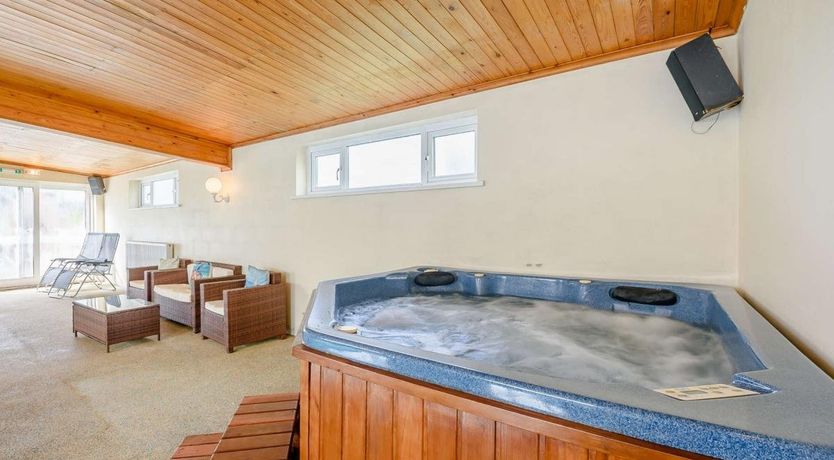 Photo of 3 Bed in Clawton