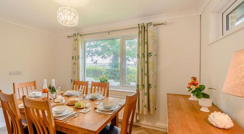 Photo of 3 Bed in Clawton