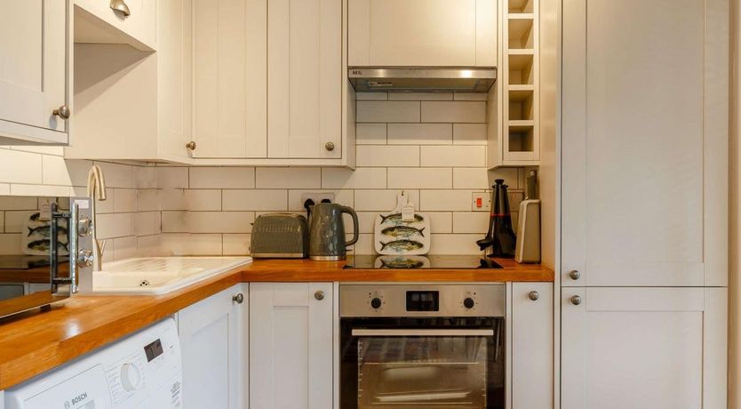 Photo of 2 Bed in Downderry