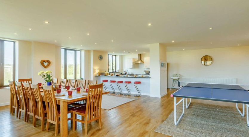 Photo of 5 Bed in Woolacombe