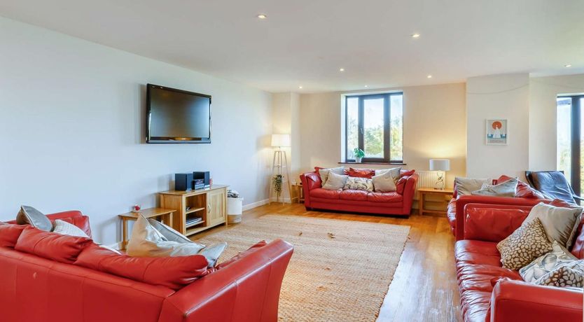 Photo of 5 Bed in Woolacombe