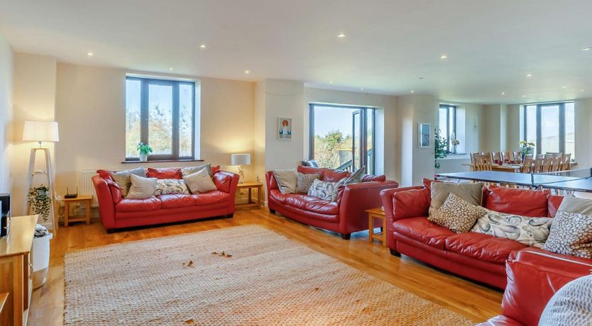 Photo of 5 Bed in Woolacombe