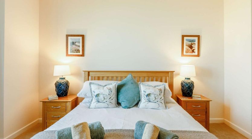 Photo of 5 Bed in Woolacombe