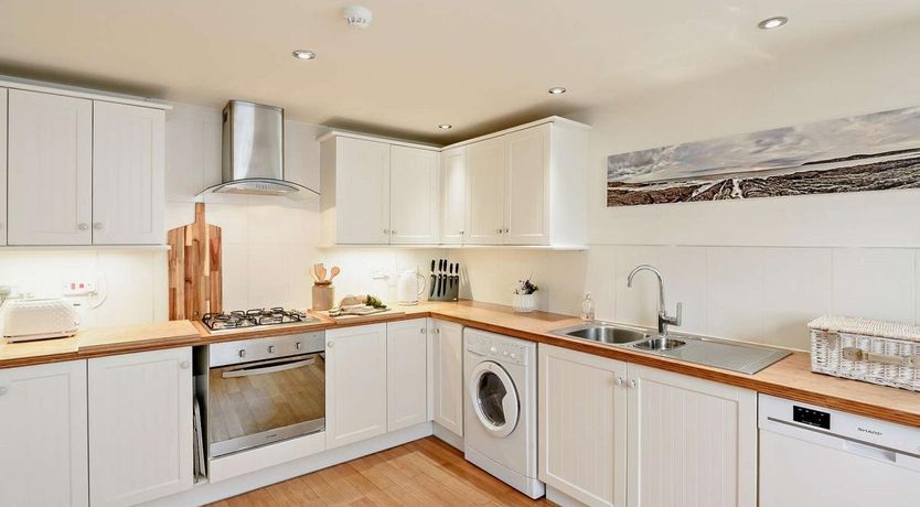 Photo of 3 Bed in Appledore