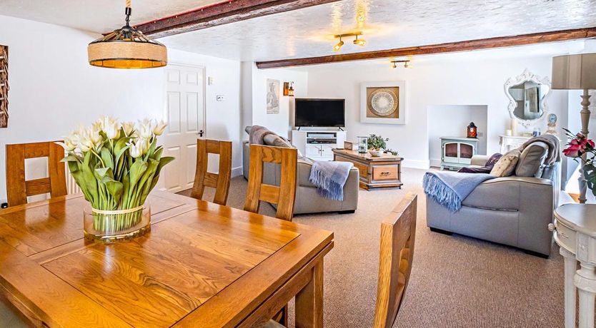 Photo of 3 Bed in Ventnor