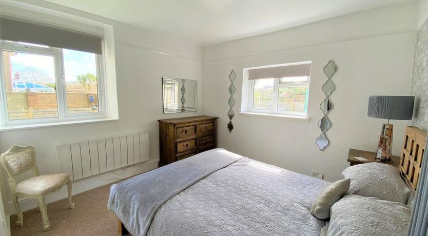 Photo of 3 Bed in Niton