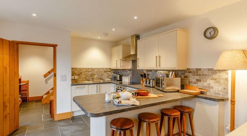 Photo of 2 Bed in Hope Cove