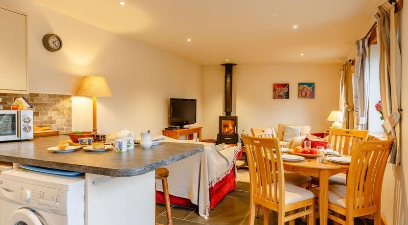 Photo of 2 Bed in Hope Cove