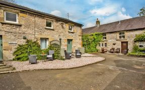 Photo of Cottage in Derbyshire