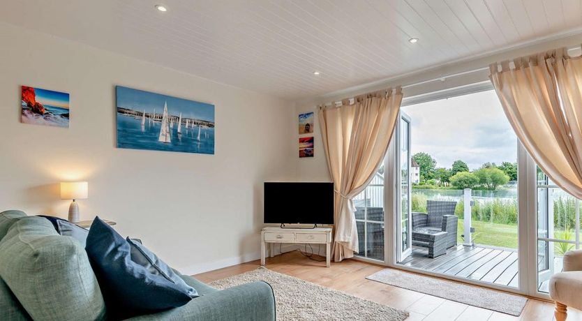 Photo of 3 Bed in South Cerney