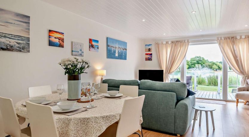 Photo of 3 Bed in South Cerney