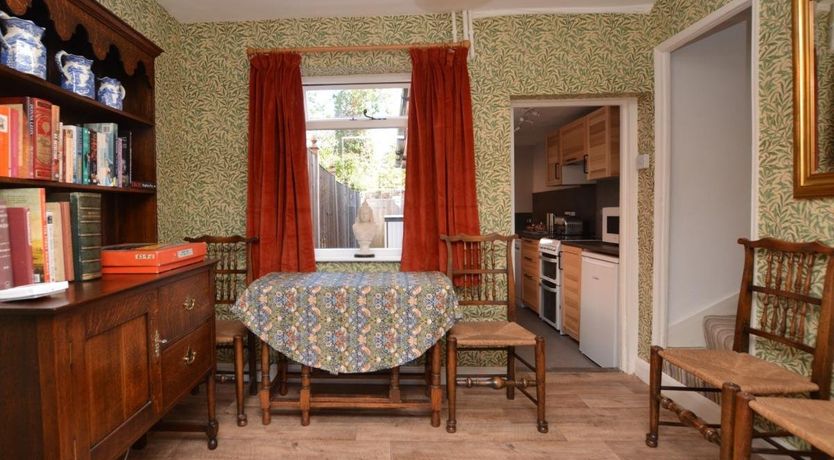 Photo of 2 Bed in Boston