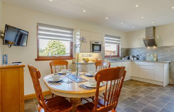 2 Bed in Nairn Holiday Cottage