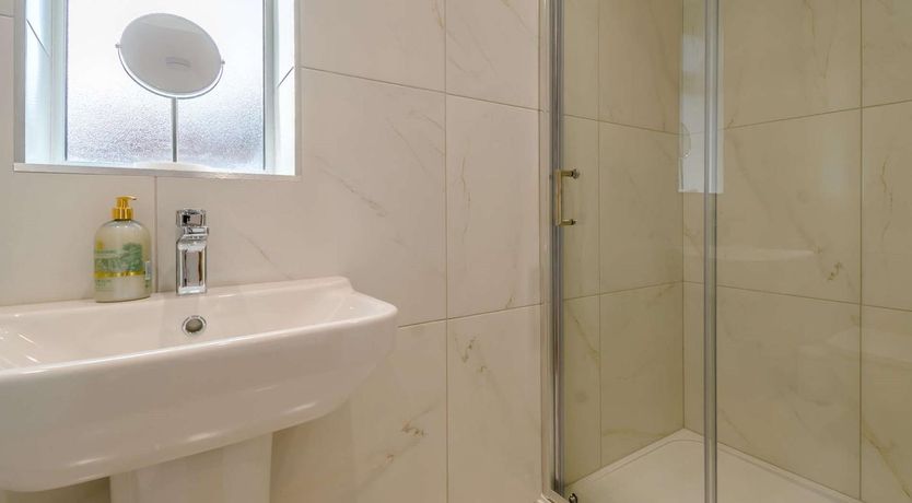 Photo of 2 Bed in Hull