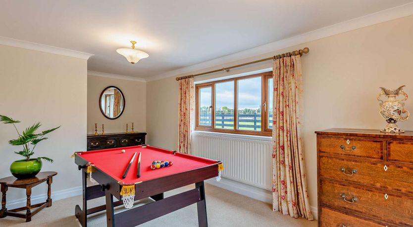 Photo of 3 Bed in Holywell