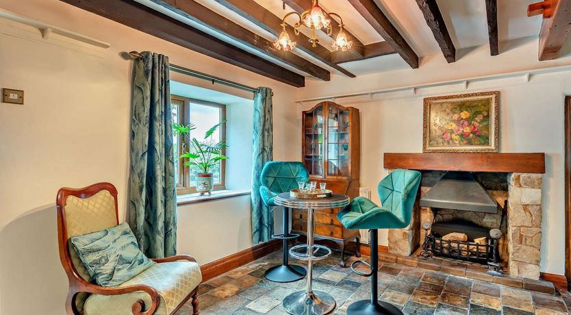 Photo of 3 Bed in Holywell