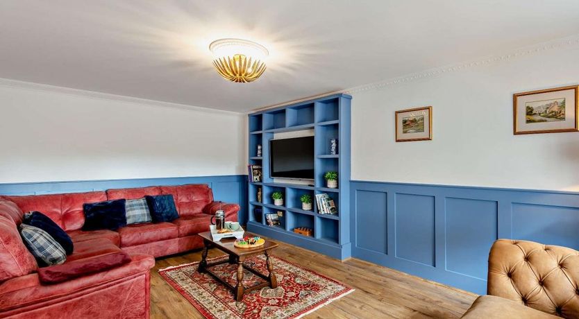 Photo of 3 Bed in Lloc