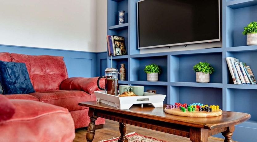 Photo of 3 Bed in Lloc