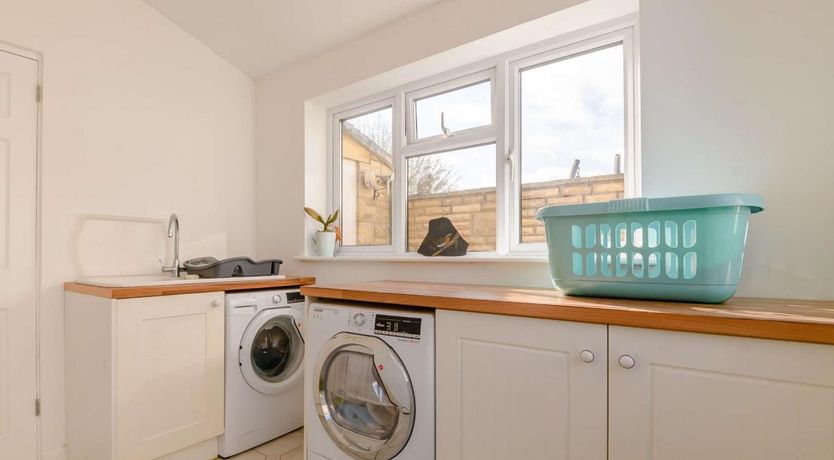 Photo of 3 Bed in Bourton-on-the-Water