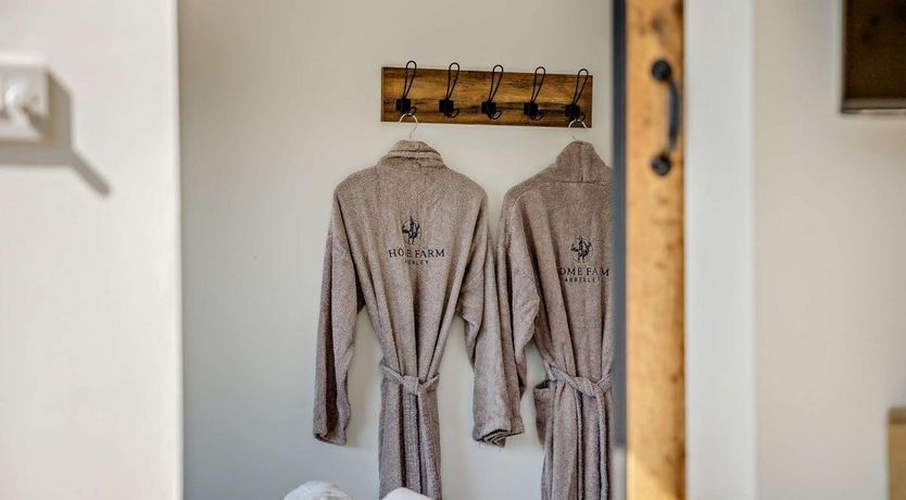 Photo of 1 Bed in Abberley