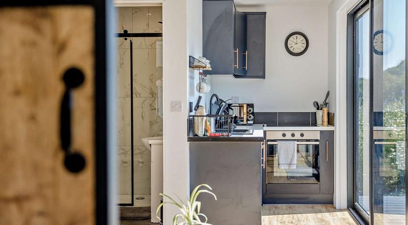 Photo of 1 Bed in Abberley