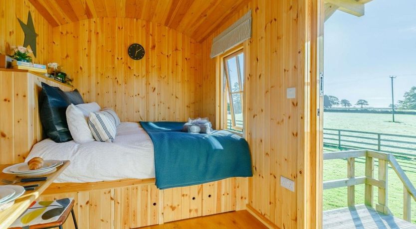 Photo of 1 Bed in Churchstanton