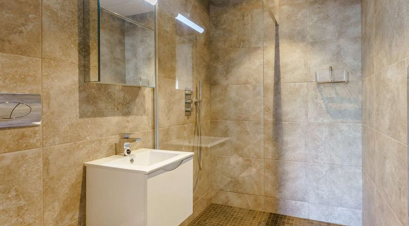 Photo of 2 Bed in Sandown