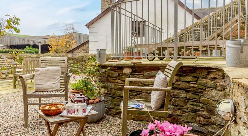 Photo of 2 Bed in Kingsbridge