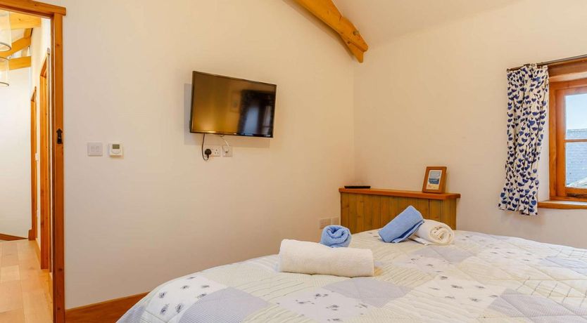 Photo of 2 Bed in Kingsbridge