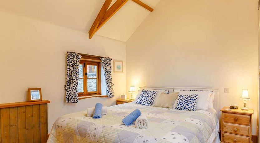 Photo of 2 Bed in Hope Cove