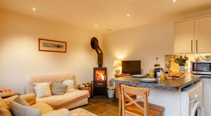 Photo of 2 Bed in Hope Cove