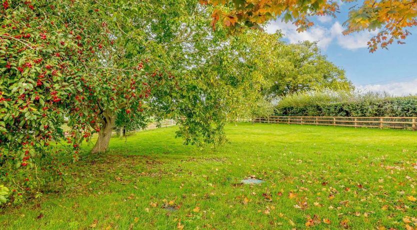 Photo of 2 Bed in Oxnead