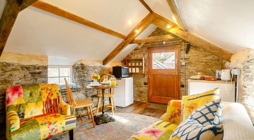 Photo of 1 Bed in Trerulefoot