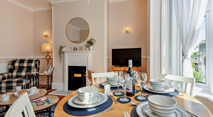 Photo of 2 Bed in Swanage