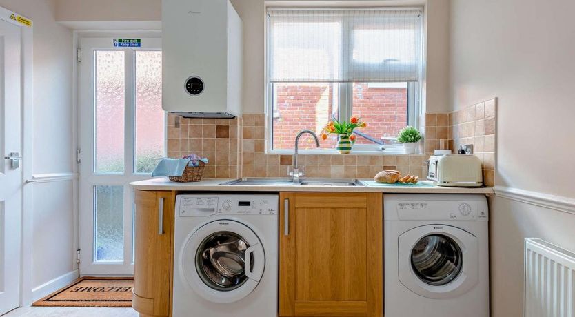 Photo of 2 Bed in Swanage