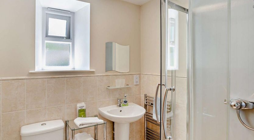 Photo of 4 Bed in Gilwern